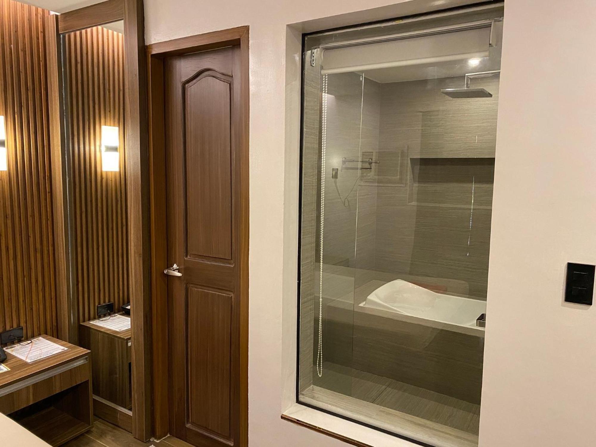 El Vistra Traveller'S Inn Calumpit Esterno foto